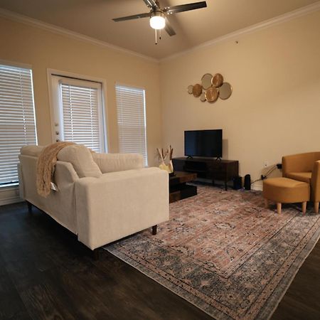 Charming 2 Bedroom, 2 Bath Apartment Austin Exterior foto