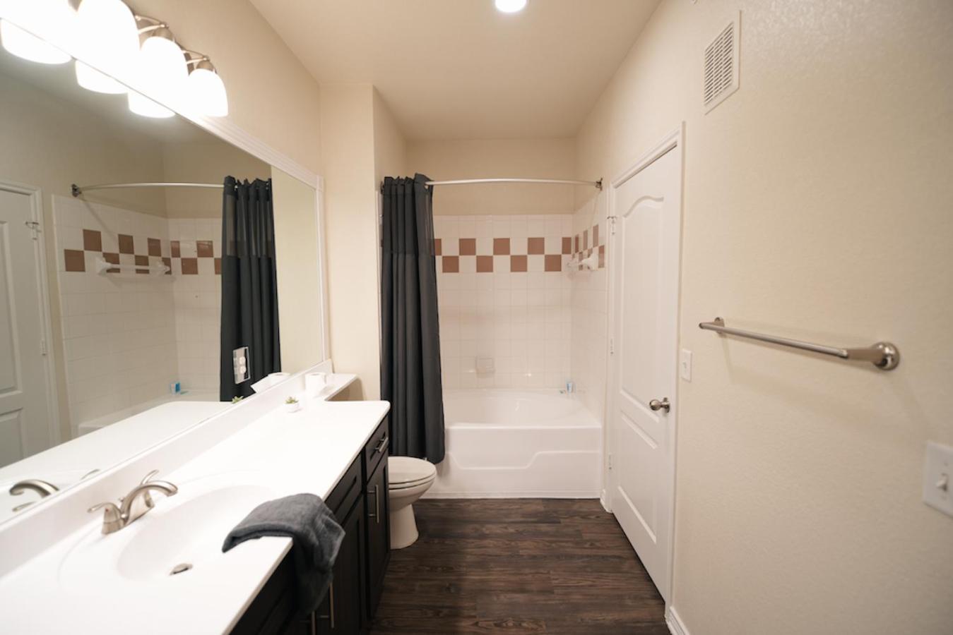 Charming 2 Bedroom, 2 Bath Apartment Austin Exterior foto