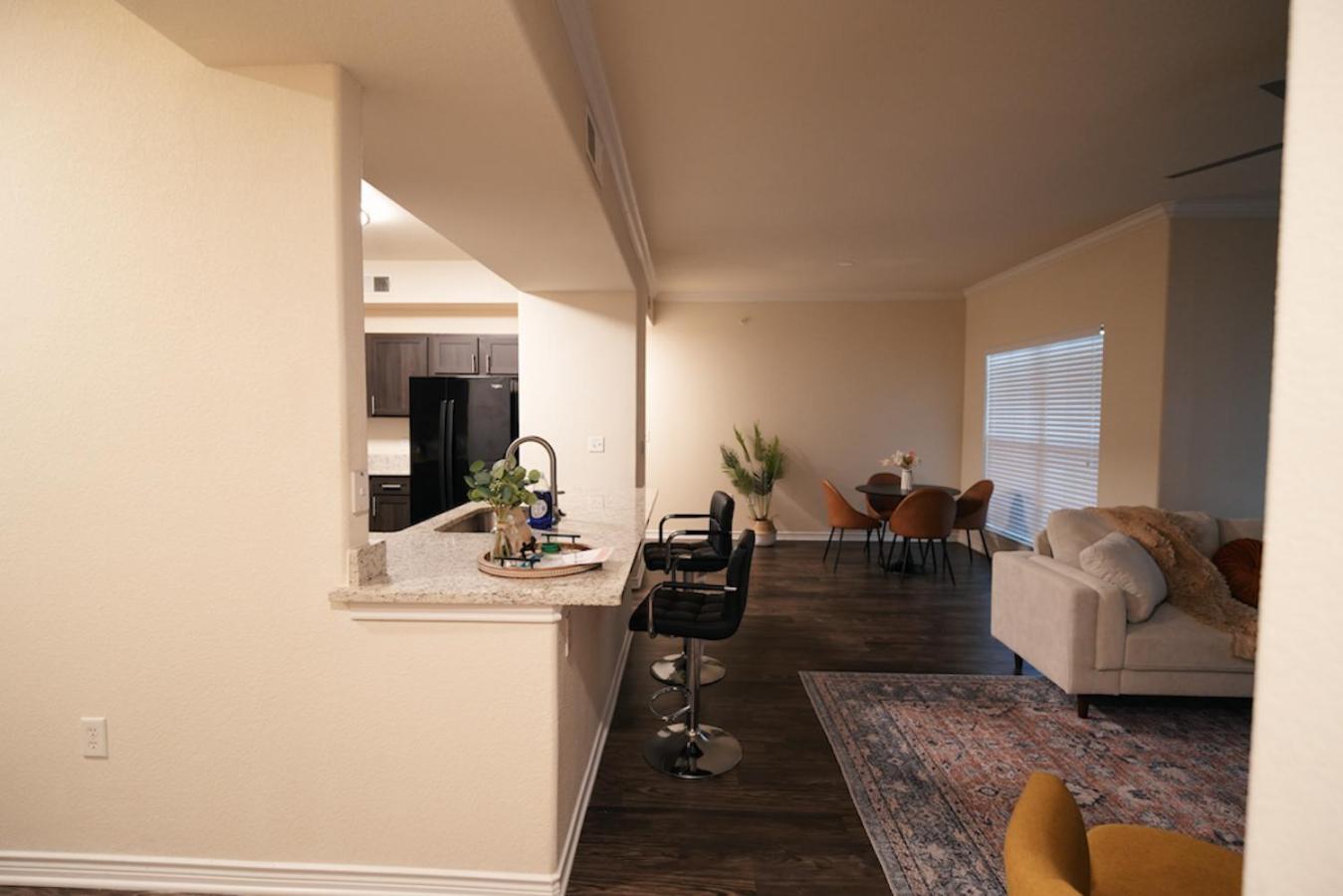 Charming 2 Bedroom, 2 Bath Apartment Austin Exterior foto